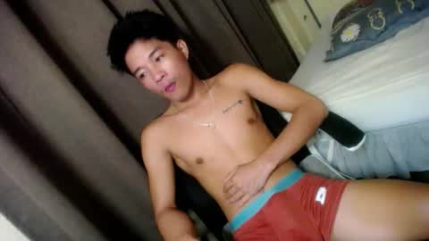 Snapshot of glenndou_daxs chatting on 10.17.25 glenndou_daxs online show from 10.17.25