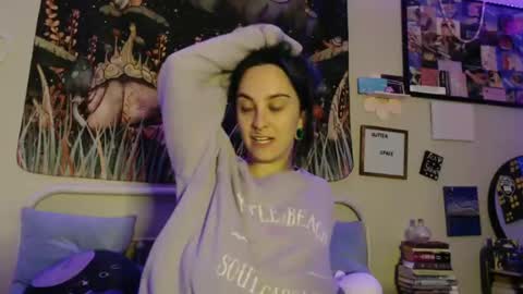 Snapshot of glitterspace chatting on 09.09.25 anna online show from 09.09.25