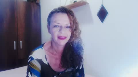 Snapshot of gloriawhitte7 chatting on 12.20.24 gloriawhitte7 online show from 12.20.24