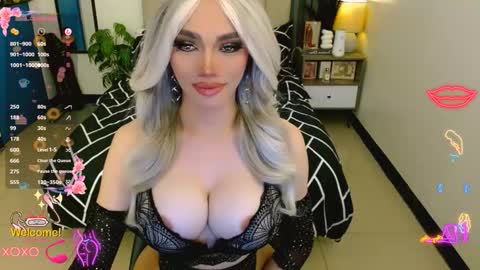 Snapshot of glorious_kim chatting on 09.10.25 Kim - DONT FORGET TO FOLLOW AND GIME THUMBS UP online show from 09.10.25