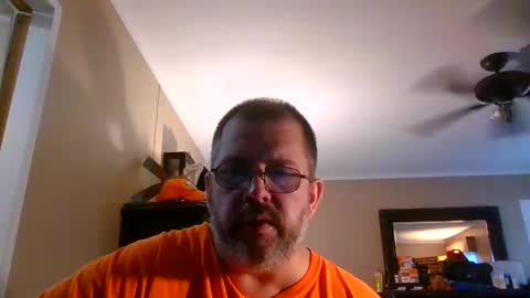 Snapshot of gobey33 chatting on 10.01.25 IDKIDCIDGAF online show from 10.01.25