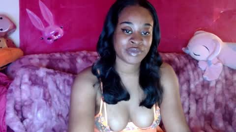 Snapshot of goddess_aaliyah chatting on 01.12.25 goddess_aaliyah online show from 01.12.25