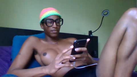 Snapshot of goddexx_kii chatting on 11.03.25 goddexx_kii online show from 11.03.25