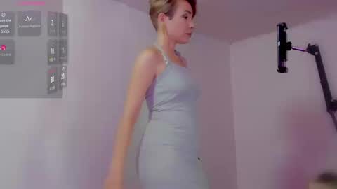 Snapshot of goldengirlrose chatting on 09.12.25 goldenrosa online show from 09.12.25