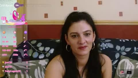 Snapshot of goldgirl89763 chatting on 09.22.25 goldgirl89763 online show from 09.22.25