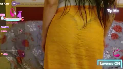 Snapshot of goldgirl89763 chatting on 10.08.25 goldgirl89763 online show from 10.08.25