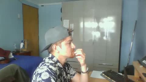 Snapshot of goodfumes chatting on 12.04.24 goodfumes online show from 12.04.24