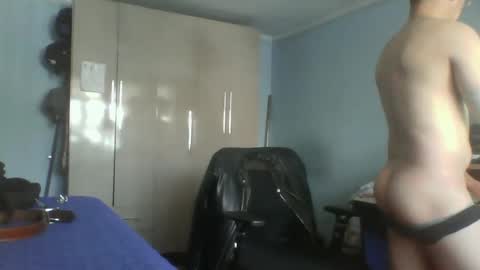 Snapshot of goodfumes chatting on 01.08.25 goodfumes online show from 01.08.25