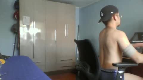 Snapshot of goodfumes chatting on 01.22.25 goodfumes online show from 01.22.25