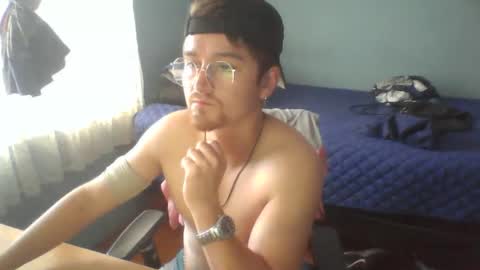 Snapshot of goodfumes chatting on 03.08.25 goodfumes online show from 03.08.25