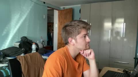 Snapshot of goodfumes chatting on 09.10.25 goodfumes online show from 09.10.25