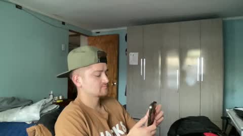 Snapshot of goodfumes chatting on 09.13.25 goodfumes online show from 09.13.25