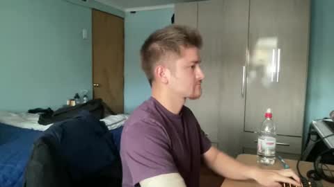 Snapshot of goodfumes chatting on 09.26.25 goodfumes online show from 09.26.25