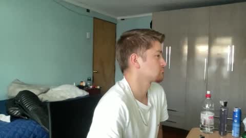 Snapshot of goodfumes chatting on 10.12.25 goodfumes online show from 10.12.25