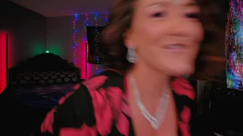 Snapshot of gooner_girl chatting on 12.18.24 gooner_girl online show from 12.18.24