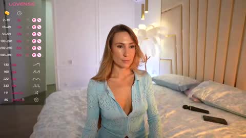gooodgirlhere online show from 10.12.25