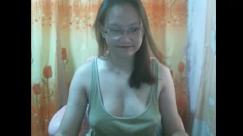 Snapshot of gorgeousmama chatting on 10.03.25 gorgeousmama online show from 10.03.25