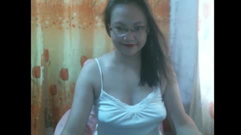 Snapshot of gorgeousmama chatting on 10.18.25 gorgeousmama online show from 10.18.25