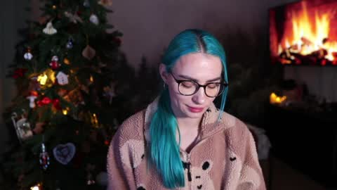 Snapshot of gracegreen chatting on 12.20.24 I will be glad to see you 30 N 1800 - 2300 gmt3 online show from 12.20.24