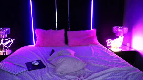 Snapshot of gracehotdavies chatting on 01.22.25 Grace online show from 01.22.25