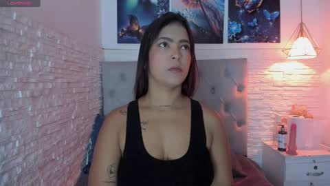 Snapshot of graceymilf999 chatting on 01.25.25 Gracey Milf online show from 01.25.25