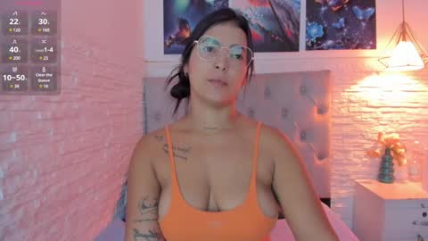 Snapshot of graceymilf999 chatting on 02.04.25 Gracey Milf online show from 02.04.25