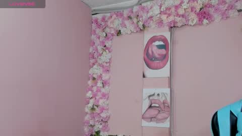 Snapshot of grandmother_milf chatting on 09.28.25 Mi Name is violeta online show from 09.28.25
