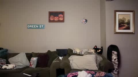 Snapshot of greenxxxqueen chatting on 12.28.24 SexQueen Nikki online show from 12.28.24