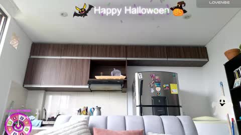 Snapshot of greta_miss chatting on 10.28.25  Emmy  online show from 10.28.25