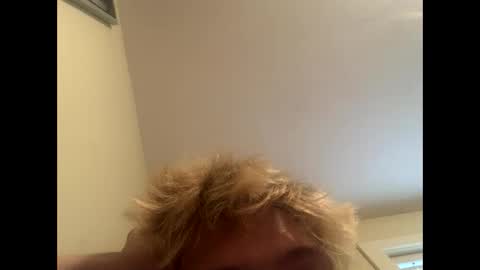 Snapshot of greyvan96 chatting on 09.19.25 Perfectlyaveragesavage online show from 09.19.25