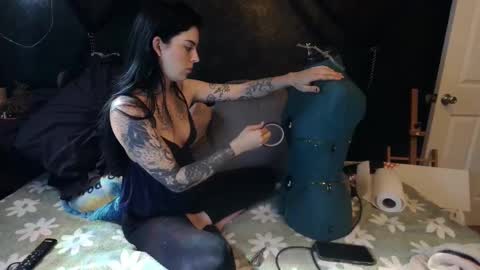 Snapshot of grumpytwo chatting on 03.11.25 grumpytwo online show from 03.11.25