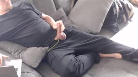 Snapshot of gryphius chatting on 10.08.25 gryphius online show from 10.08.25