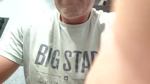 Snapshot of grzegorz34 chatting on 09.28.25 Greg online show from 09.28.25