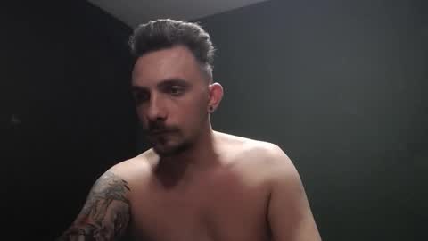 GuessWhatBitch online show from 10.12.25