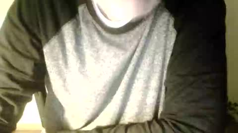 Snapshot of guide2 chatting on 12.01.24 Dislove online show from 12.01.24