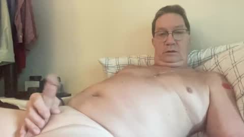 Snapshot of gwashere4u chatting on 10.15.25 gwashere4u online show from 10.15.25