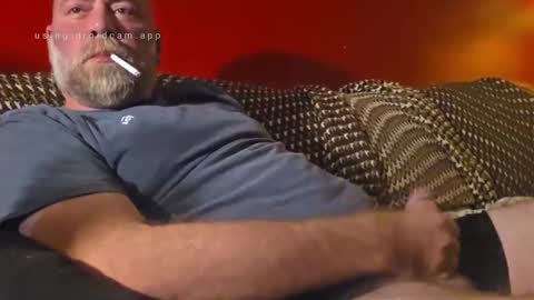 Snapshot of gymshoo chatting on 10.29.25 Eli online show from 10.29.25