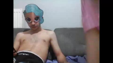 Snapshot of h0tcouple00 chatting on 11.12.25 h0tcouple00 online show from 11.12.25