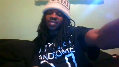 Snapshot of h3yc0usin chatting on 10.24.25 h3yc0usin online show from 10.24.25