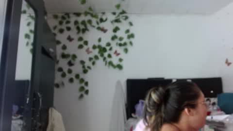 Snapshot of hader_wild21 chatting on 01.24.25 hader_wild21 online show from 01.24.25