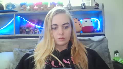 Snapshot of haileyakuma69 chatting on 02.17.25 Hailey and d online show from 02.17.25