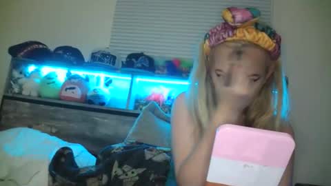 Snapshot of haileyakuma69 chatting on 10.31.25 Hailey and d online show from 10.31.25