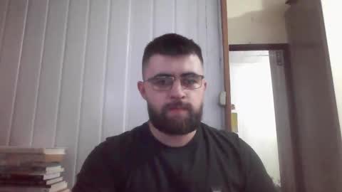 Snapshot of hairy_man_69_ chatting on 01.02.25 horny online show from 01.02.25