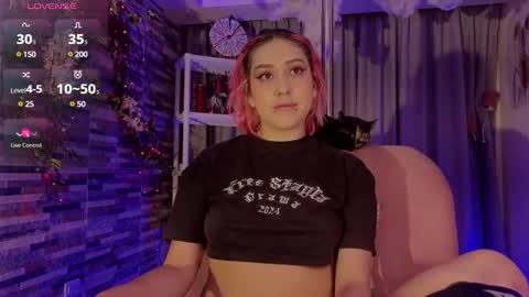 Snapshot of hairyandsexysalma chatting on 01.06.25 SALMA  online show from 01.06.25