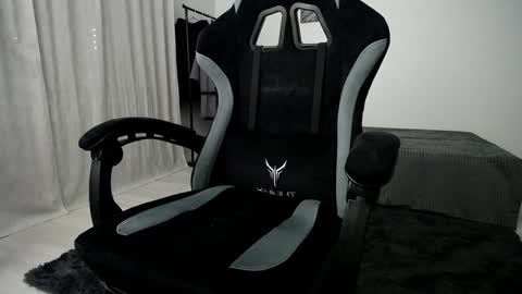 Snapshot of hairycuss chatting on 12.10.24 Adam online show from 12.10.24