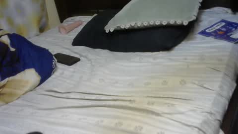 Snapshot of hairypussybigassy001 chatting on 09.11.25 hairypussybigassy001 online show from 09.11.25