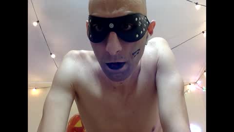 Snapshot of handsomealfie chatting on 10.29.25 HandsomeAlfie online show from 10.29.25