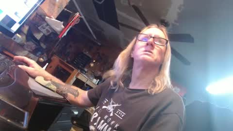 Handystudman online show from 02.12.25