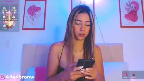 Snapshot of hannabronw chatting on 03.02.25 Eliana online show from 03.02.25