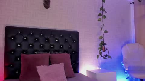 Snapshot of hannah_jonhson_1 chatting on 02.01.25 Hannah online show from 02.01.25